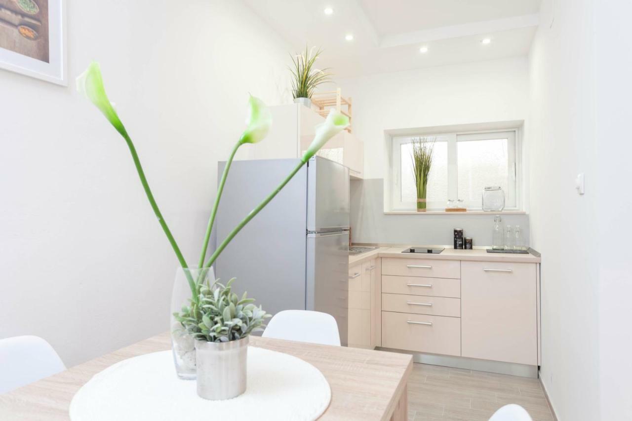 Apartment Mikula Makarska Exteriör bild
