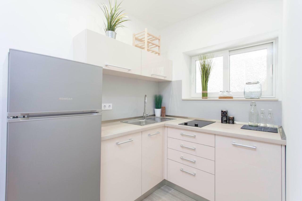Apartment Mikula Makarska Exteriör bild